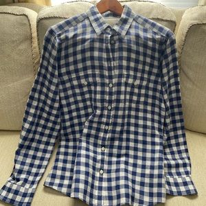 Banana Republic Soft Wash Shirt. Ladies size Large.